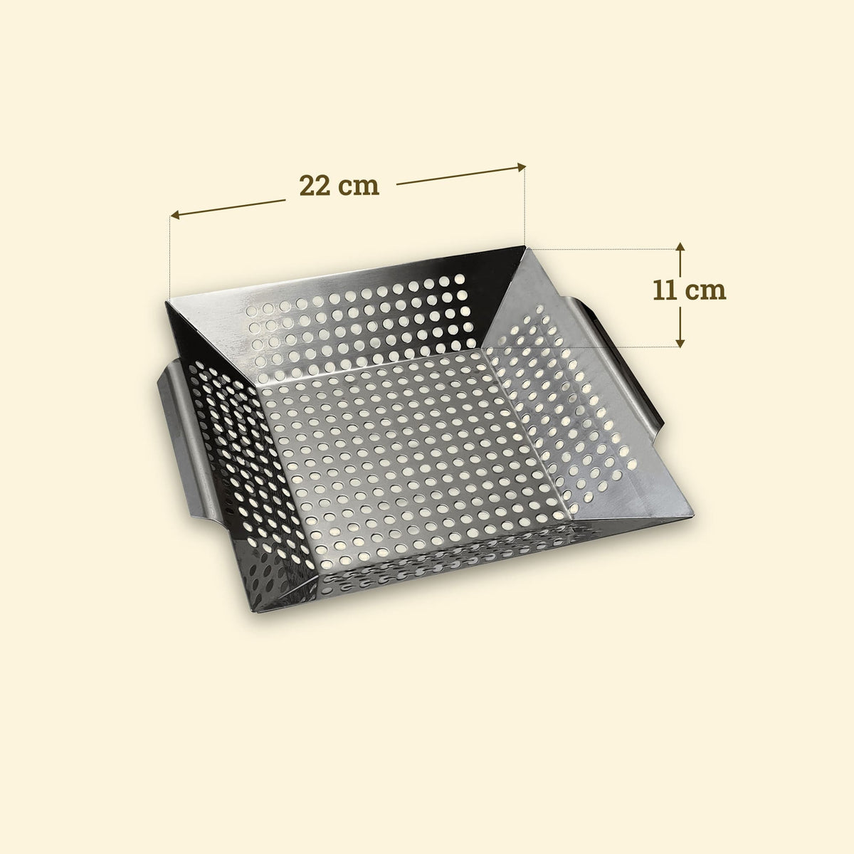 Panier de cuisson perforé en inox, format carré 22 cm avec rebords de 11 cm et poignées latérales.