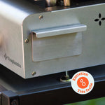 Zoom sur le récupérateur de graisse en inox d’une plancha Vivaplancha, avec pastille “Entretien très facile” indiquant la simplicité de nettoyage.