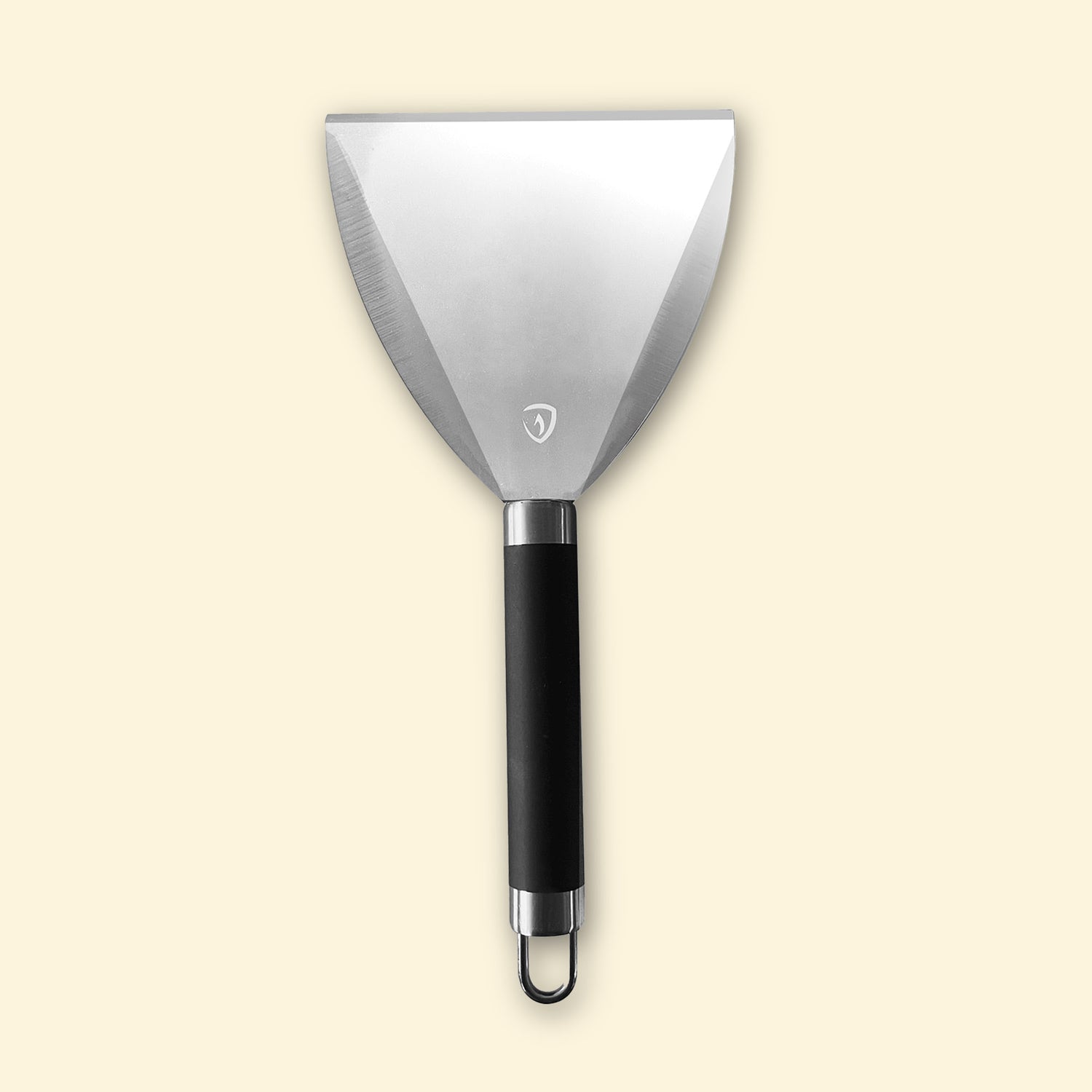 Spatule d’entretien en inox avec lame large et poignée noire, présentée de face sur fond uni clair.